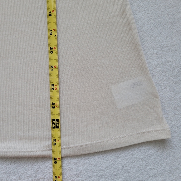 2011 NWOT Lightweight Ribbed Halter Tank Top Small Cream | Old Navy - Picture 4 of 14